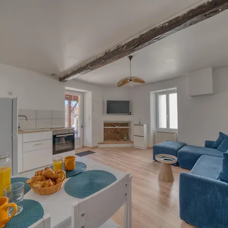 Maison Avec Piscine Privee - Perigord & Aubeterre Holiday home Saint-Paul-Lizonne